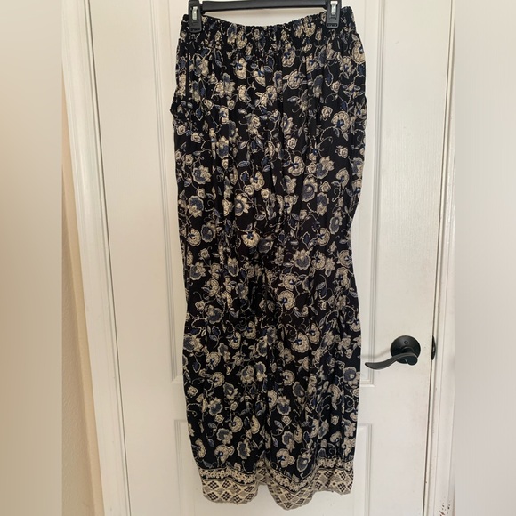 Blue Rain 100% Rayon Wide Leg Black Navy and White Floral Pant Size Medium - Picture 6 of 12
